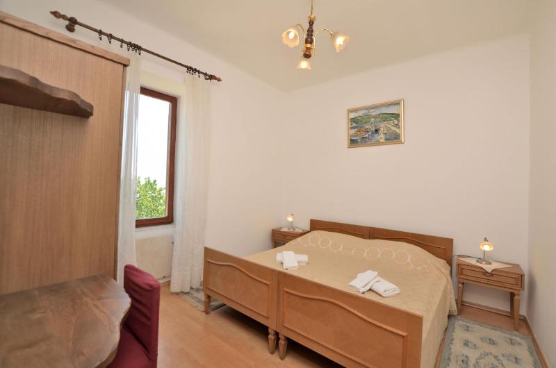 Apartment Mirela - image 13