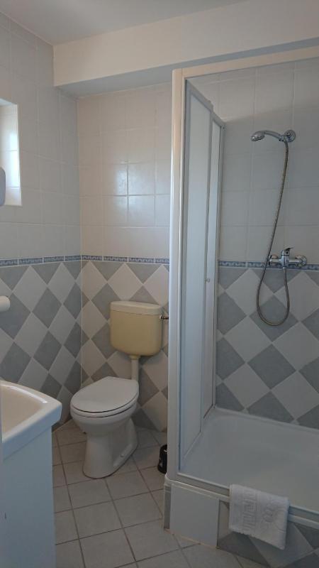 Triple Room with Balcony image 3