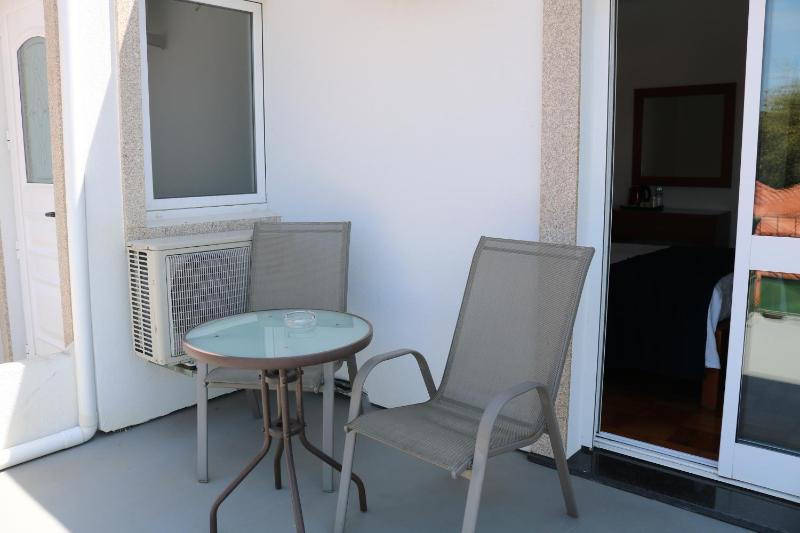 Double Room with Balcony image 3