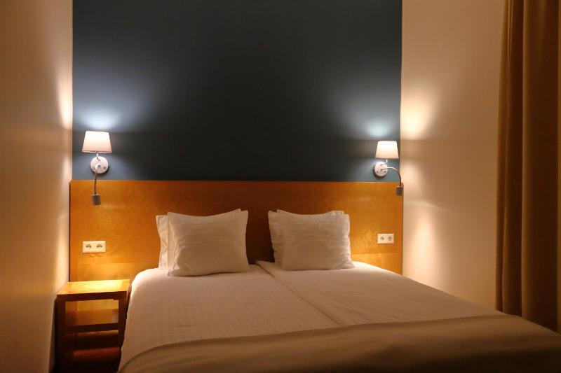 Standard Double or Twin Room image 1