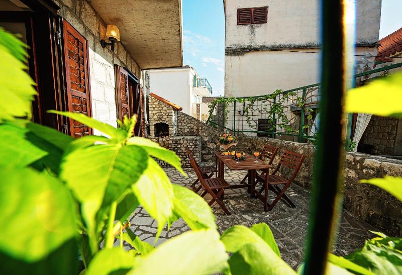 Traditional Family Home In The Heart Of Dalmatia - image 14