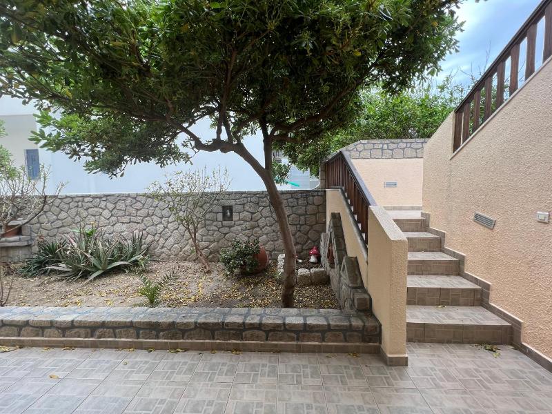 Apartment with Garden View image 3