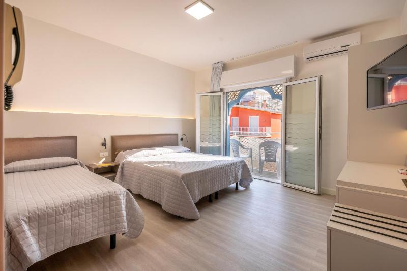 Triple Room with Balcony image 1
