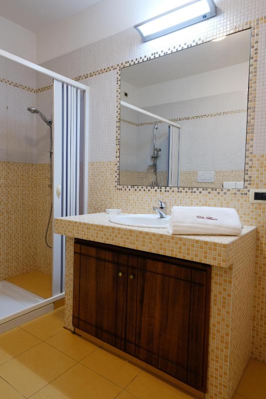 Suite with Garden View image 4