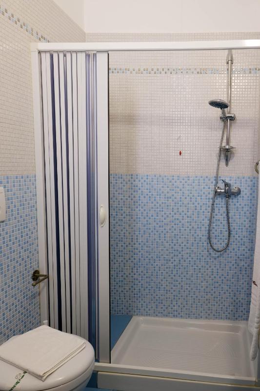 Double or Twin Room image 2