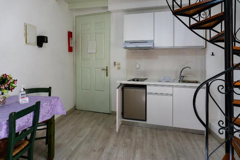 Apartment - Split Level (2-4 Adults) image 4