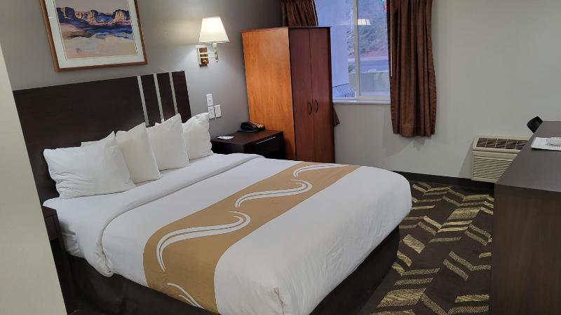Queen Room - Accessible/Nonsmoking image 1