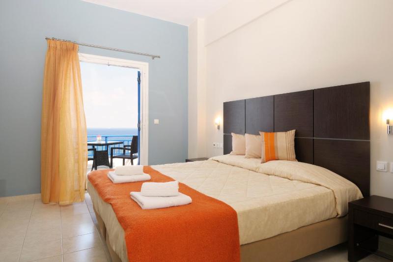 Twin Room image 1