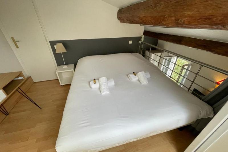 Riouffe 2 bedroom duplex apartment in the center of Cannes - image 9