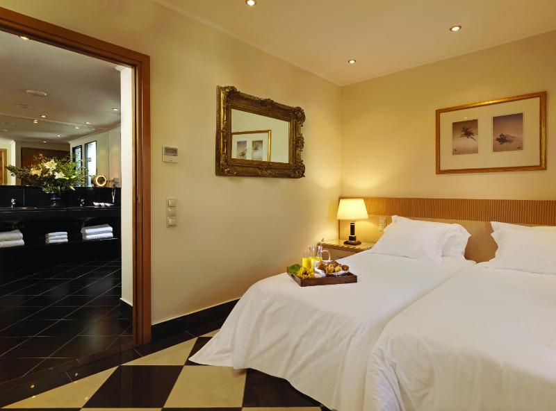 Family Standard One-Bedroom Suite image 1