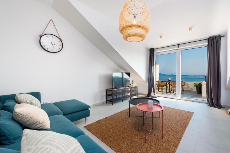 Apartment Divine with sea view - image 27