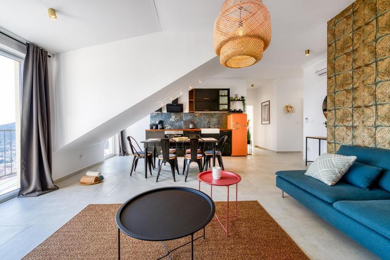 Apartment Divine with sea view - image 11