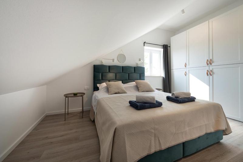 Apartment Divine with sea view - image 26