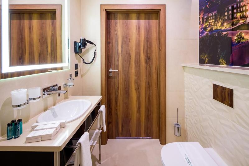 Comfort Twin Room image 3