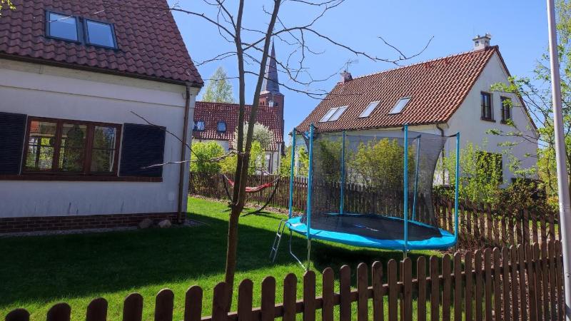Four-Bedroom House - with private boat and garden - 3 Zamkowa Street image 2