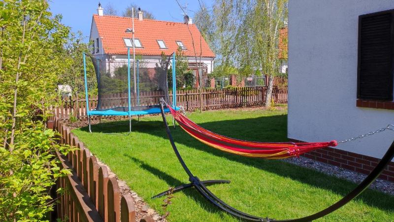 Four-Bedroom House - with private boat and garden - 3 Zamkowa Street image 3