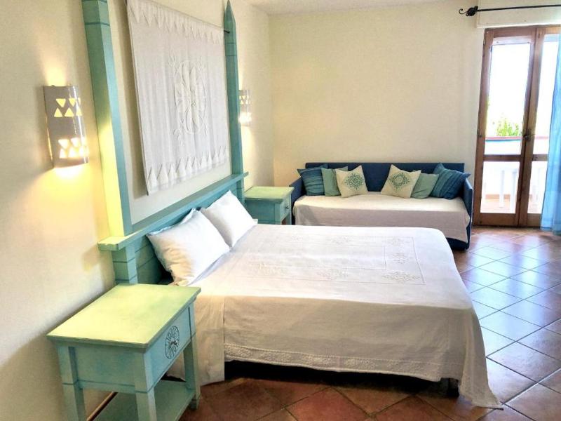 Triple Room with Sea View image 4