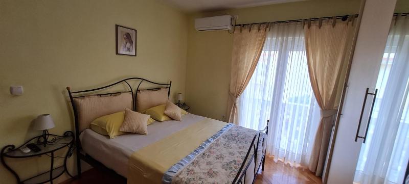 Double Room with Balcony image 2