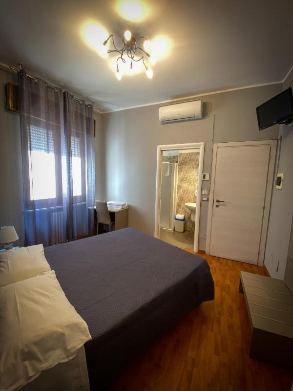 Budget Double or Twin Room image 1