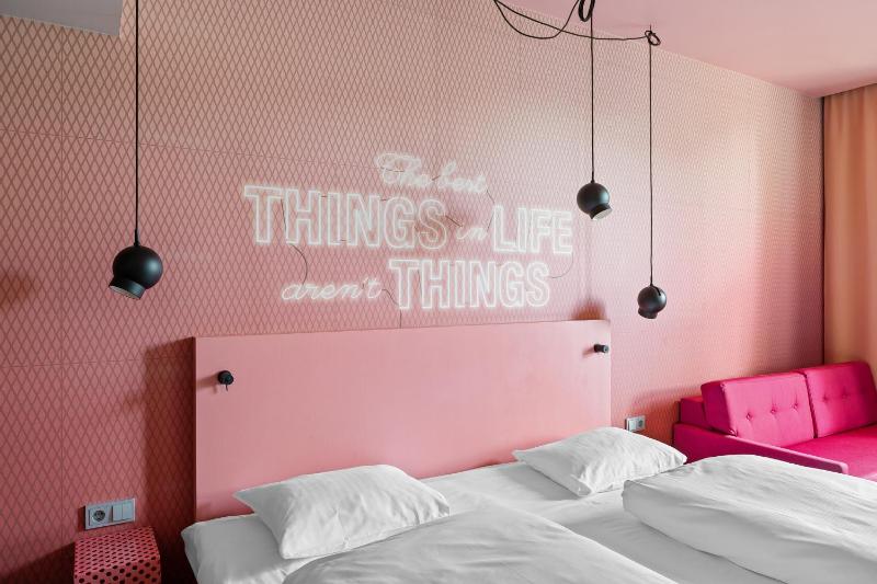 Superior Double or Twin Room image 4