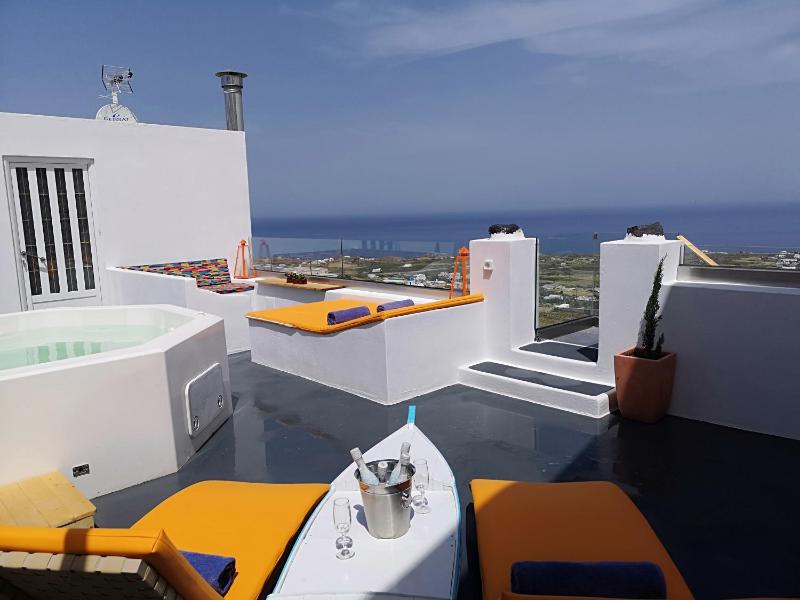 Two Bedroom Villa Amerisa with Outdoor Hot Tub & Sea View image 4