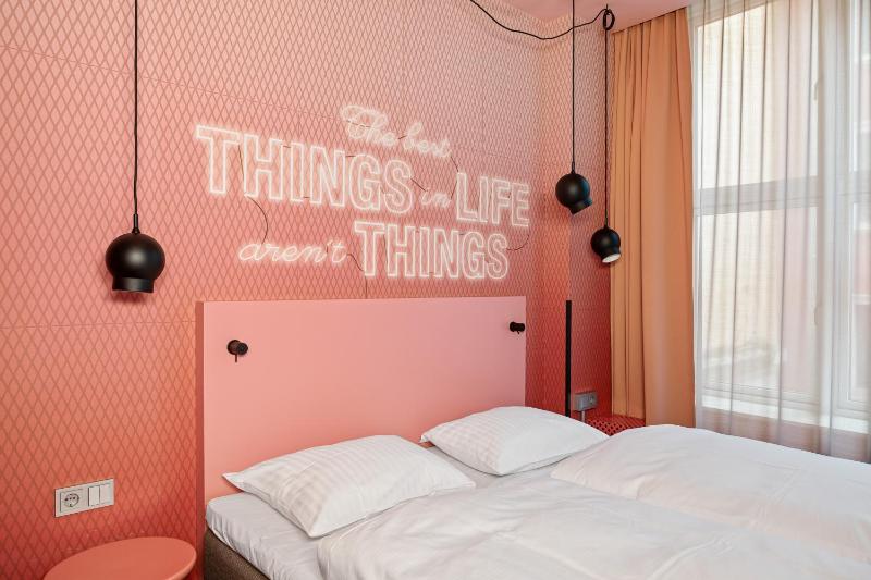 Compact Double image 1