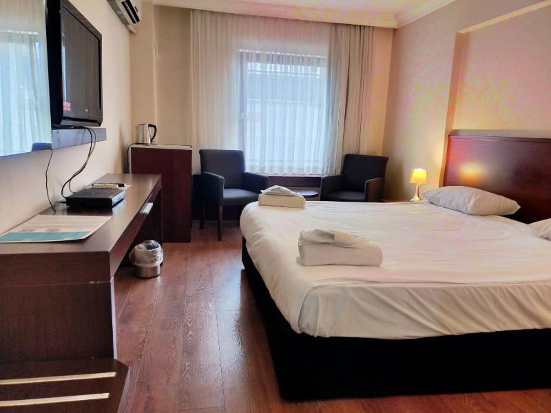 Standard Room image 3