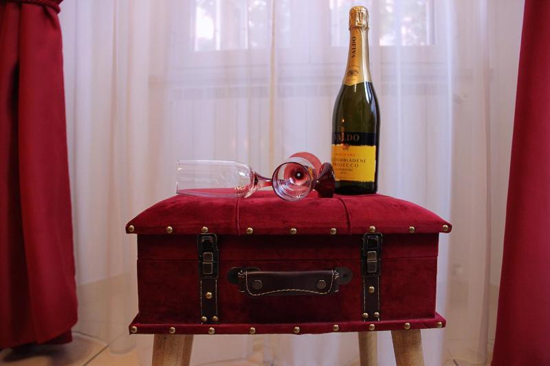 Deluxe Suite image 1