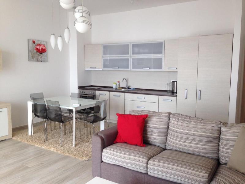 Superior Two-Bedroom Apartment with Balcony and Sea View image 4