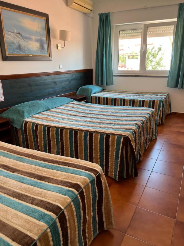 Quadruple Room image 4