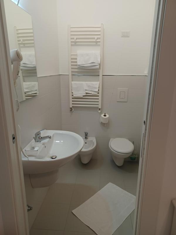 Superior Single Room image 3