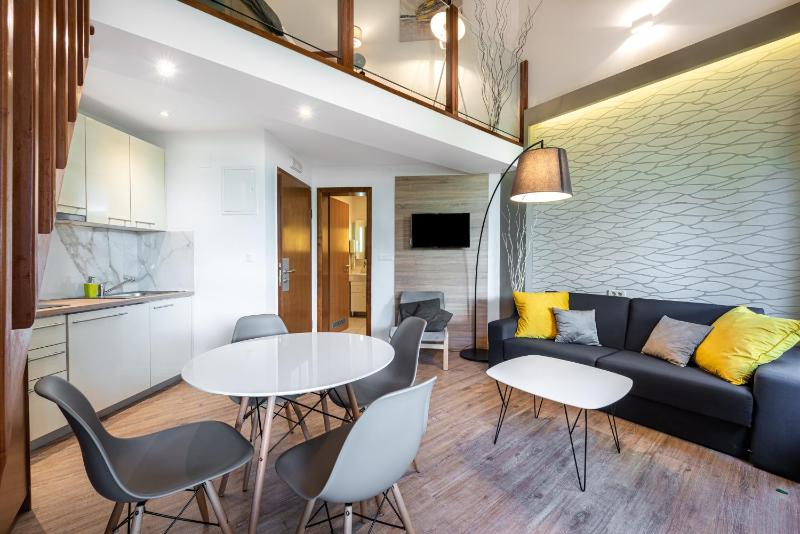 Duplex Studio with Patio and Sea View image 1