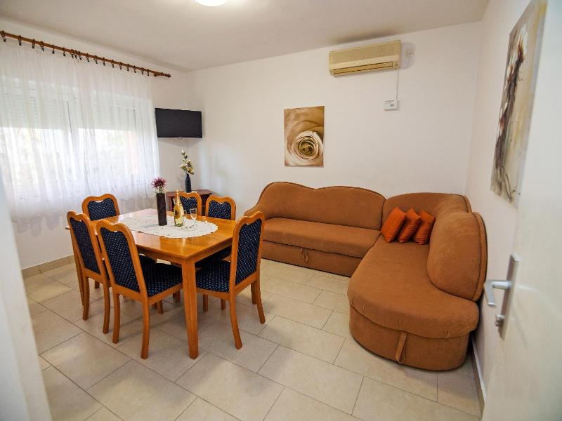 Apartments Bene - image 2