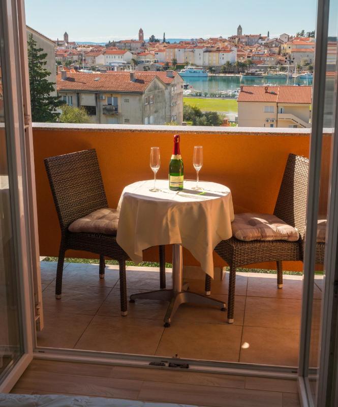 Apartments Bene - image 13