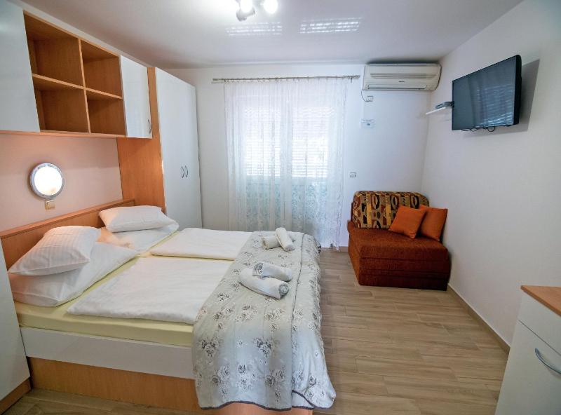 Apartments Bene - image 15