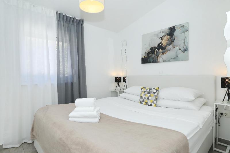 One-Bedroom Villa with Terrace image 2