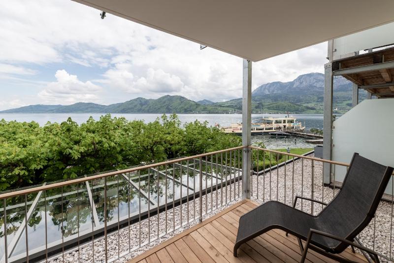 New Double Room with Balcony and Lake View image 4