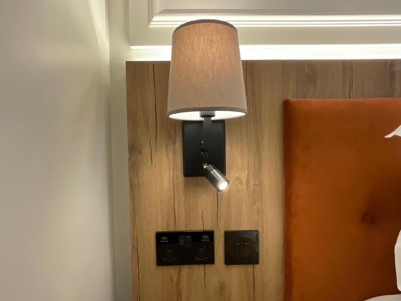 Superior Twin Room with River View image 2
