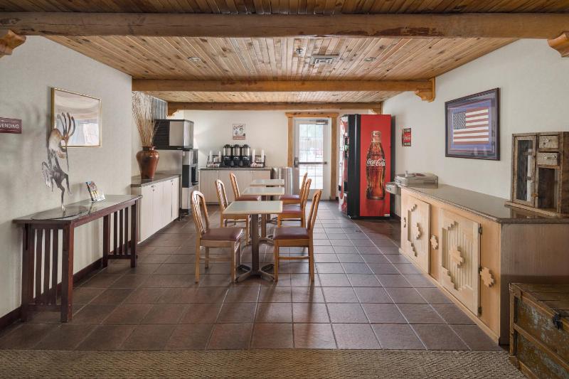 River Canyon Lodge - image 10