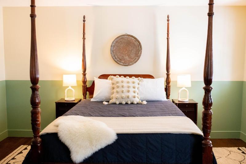 Superior Queen Room image 3