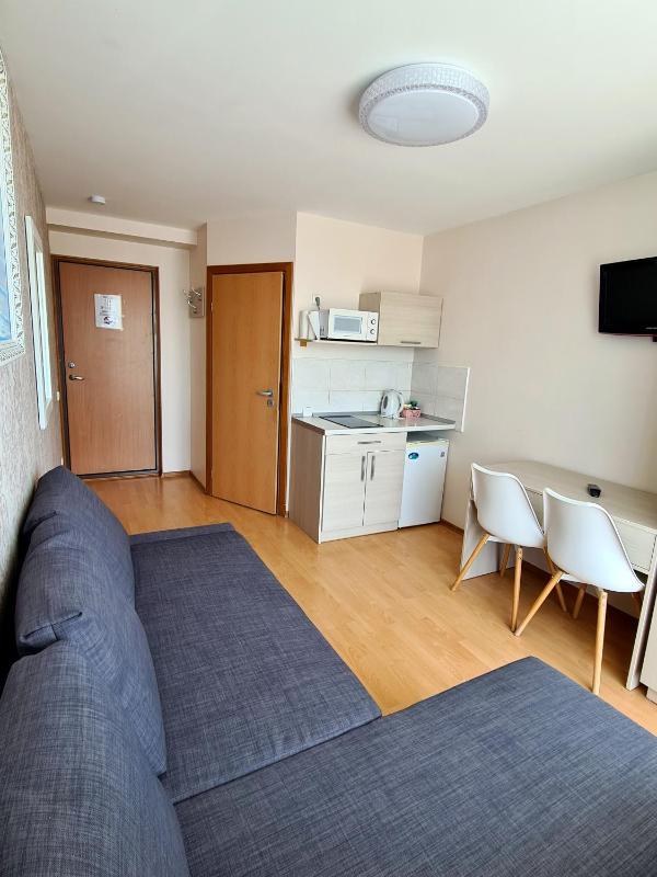 Standard Double Room with Sofa Bed image 2