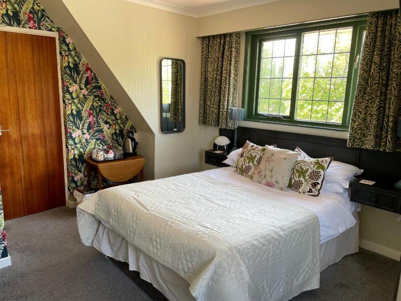 Standard Double Room image 1