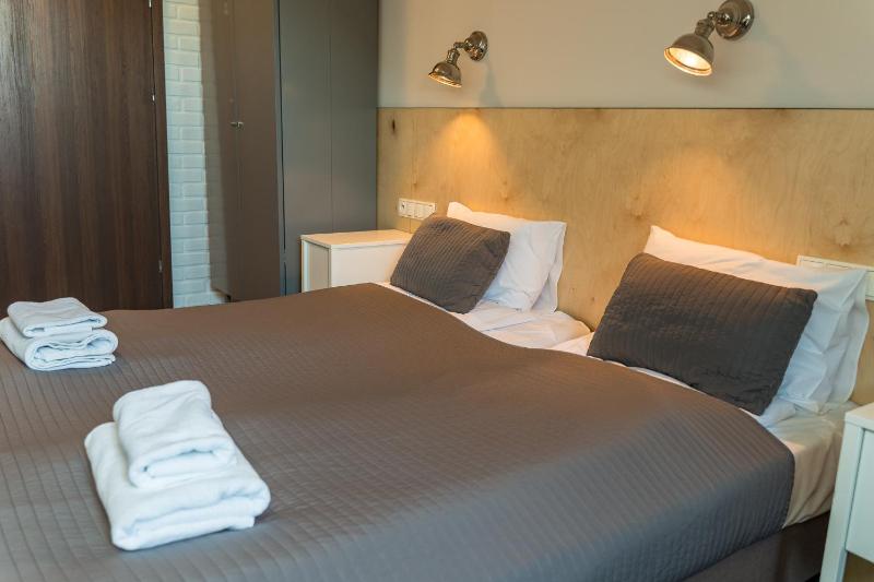 Double or Twin Room image 4
