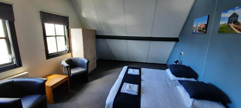 Large Double Room image 1