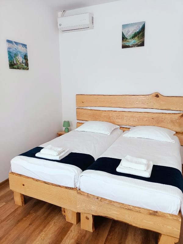 Deluxe Twin Room image 4