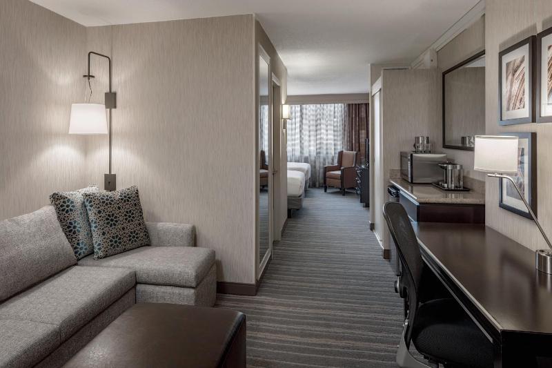 Double Suite - Non-Smoking image 2