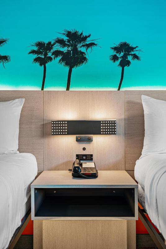 Queen Room with Two Queen Beds - Non-Smoking image 1