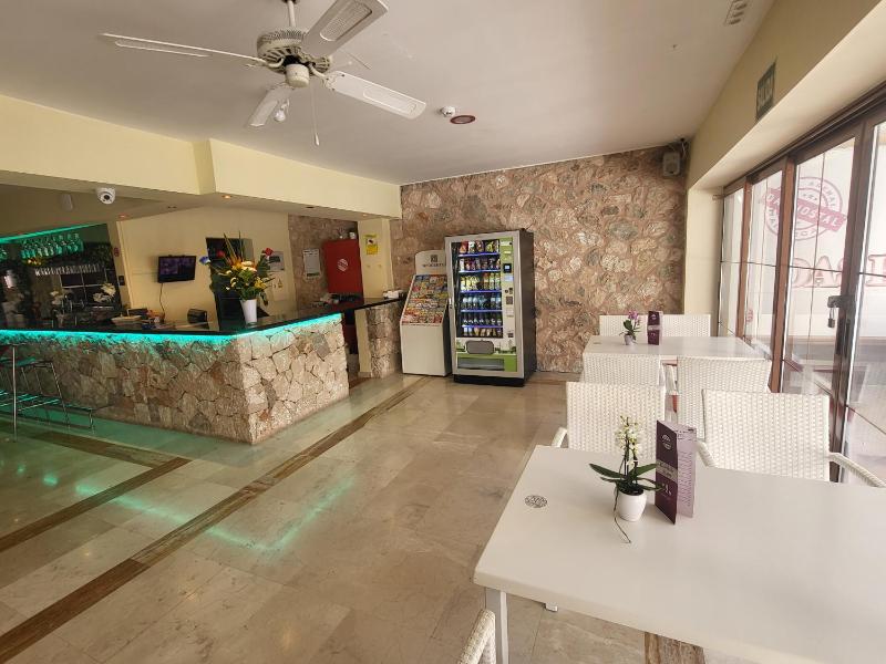 Das Hostal - image 35