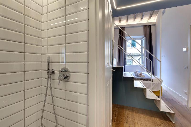Turandot Apartment by Mamo Florence - image 12
