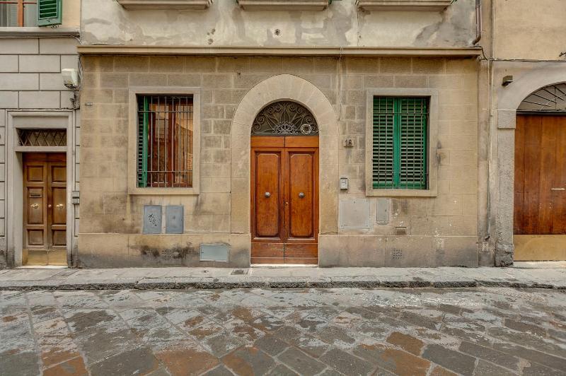 Turandot Apartment by Mamo Florence - image 2